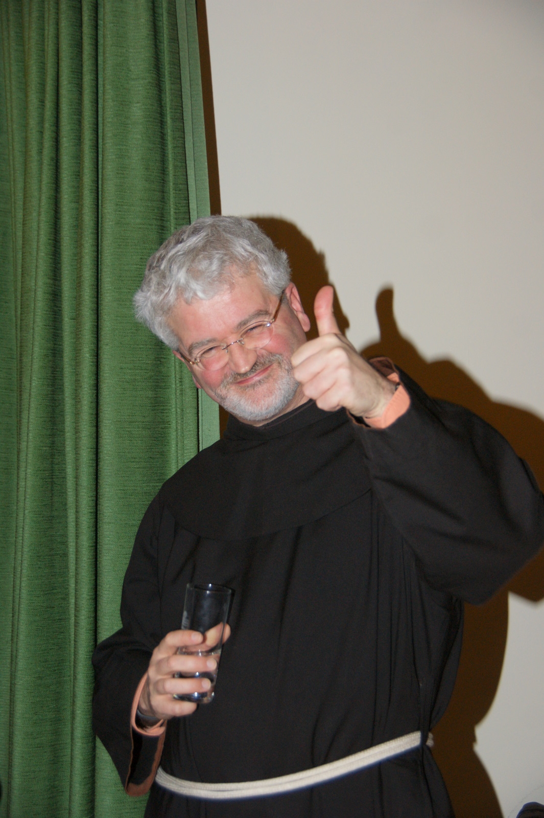 Schön, wenn ein „Mann der Kirche“ so herzlich lachen kann
