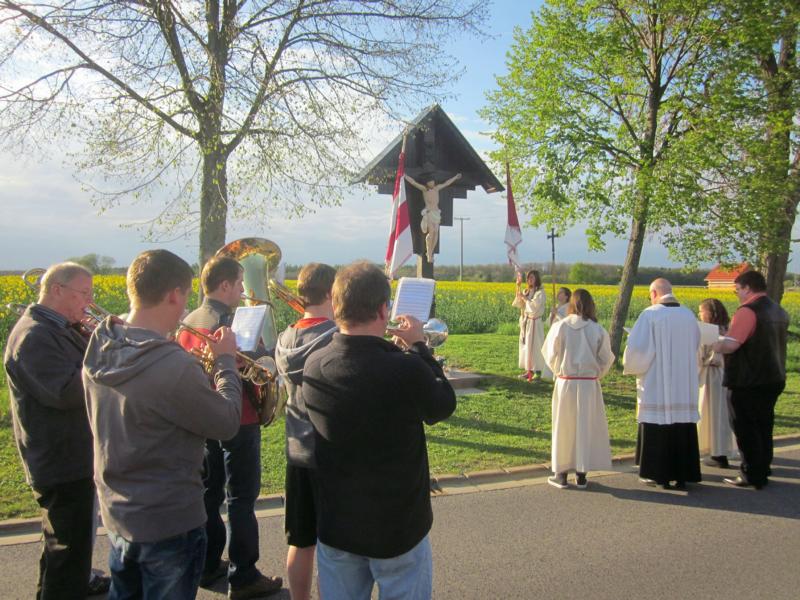 vor dem Kreuz Pödeldorfer Str.